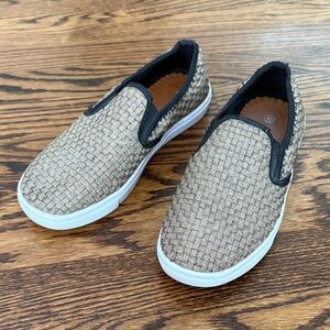 bernie mev. Women's 7/38 Goldish Tan Woven Slip-On Flats Loafers